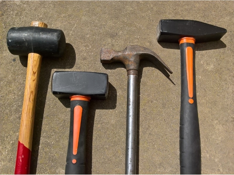 different types of hammers to symbolise the simlar function but different sue cases for thread lifts and facelifts